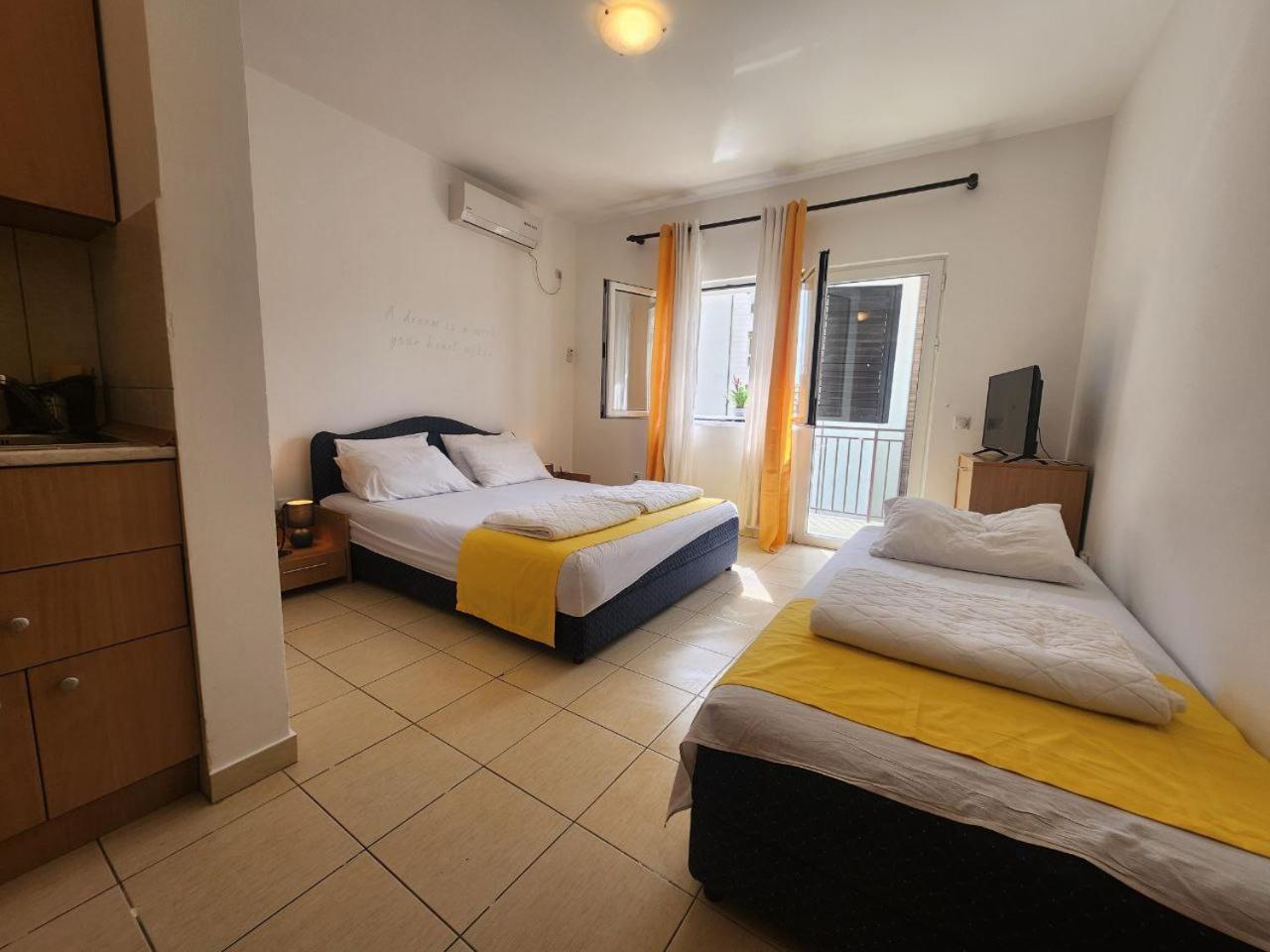 Bela Kuca Studio Apartments-Na Korak Do Mora-A Step To The Sea Rafajlovići Buitenkant foto